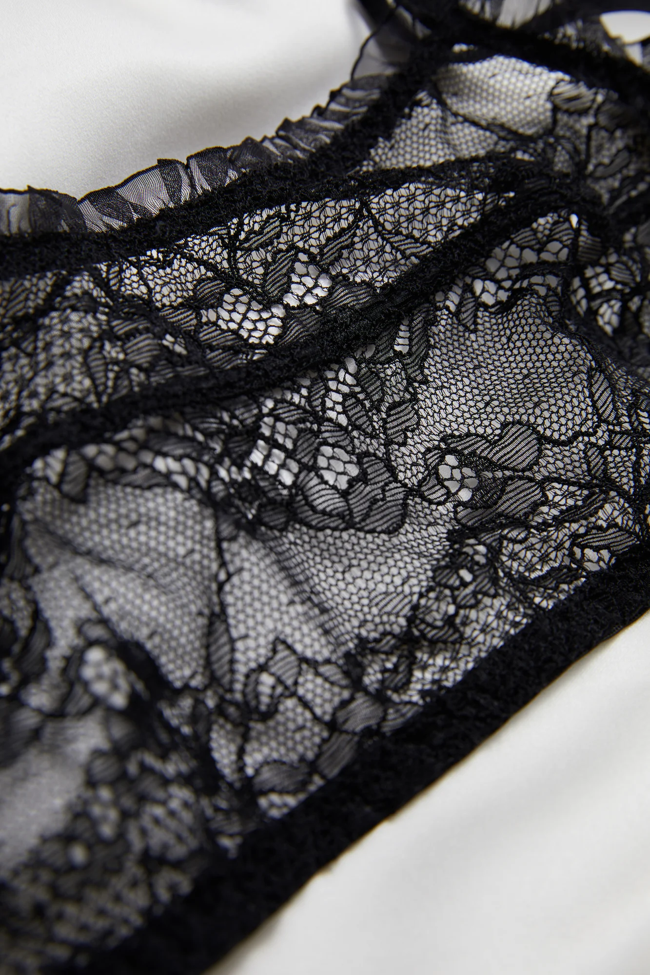 Black Lace Bralette Set - Image 4