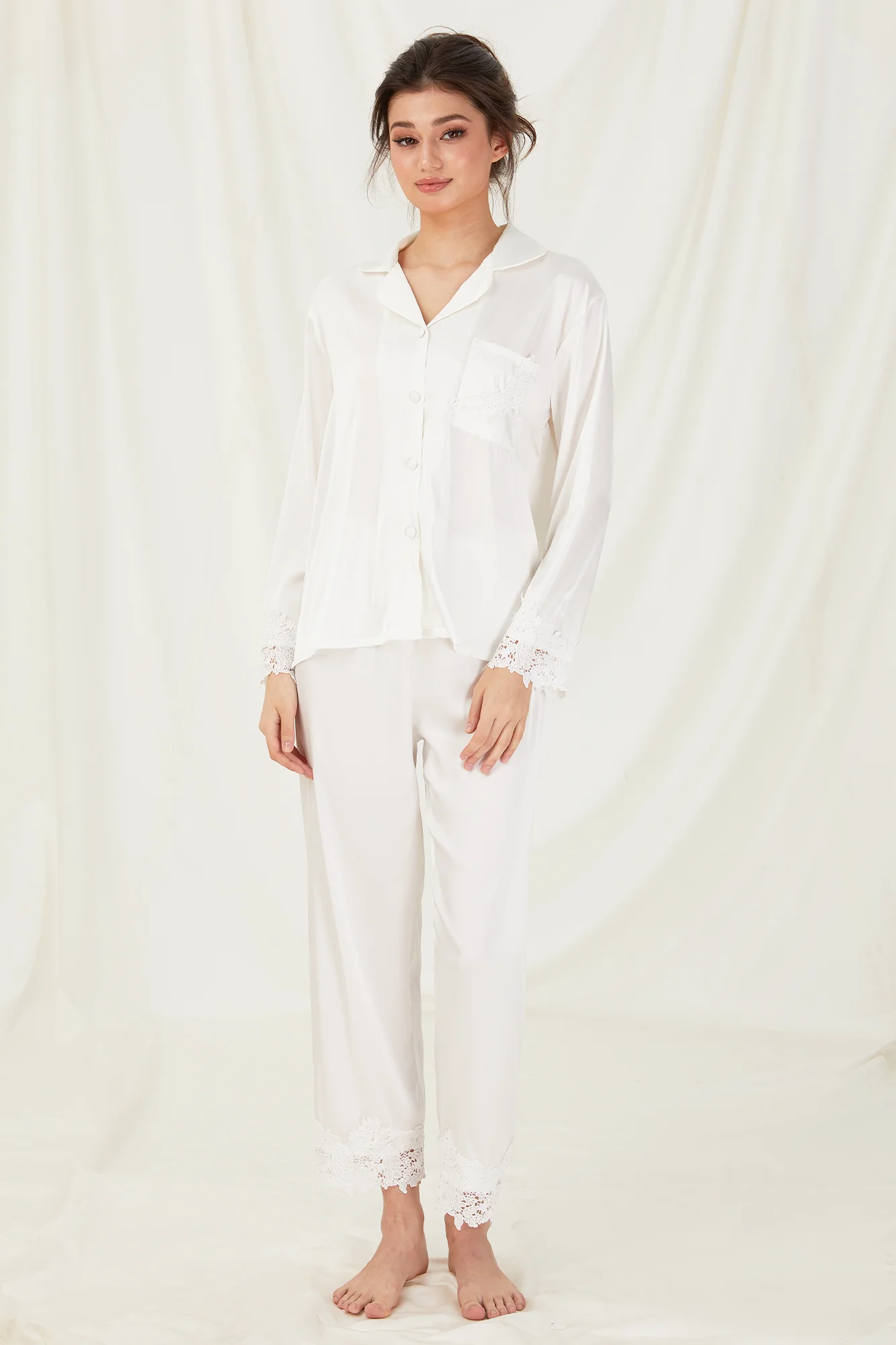 Bridal Sleepwear with White Lace Details - Image 6